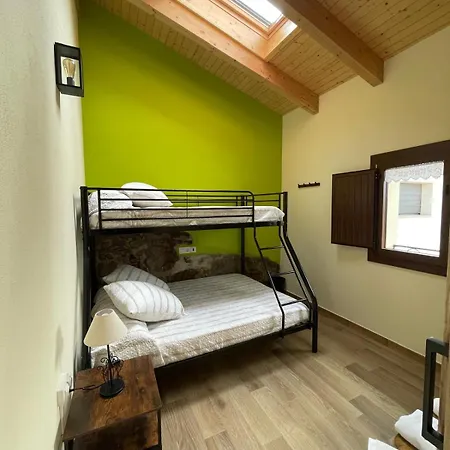 Cal Palaci Holiday home Caserras